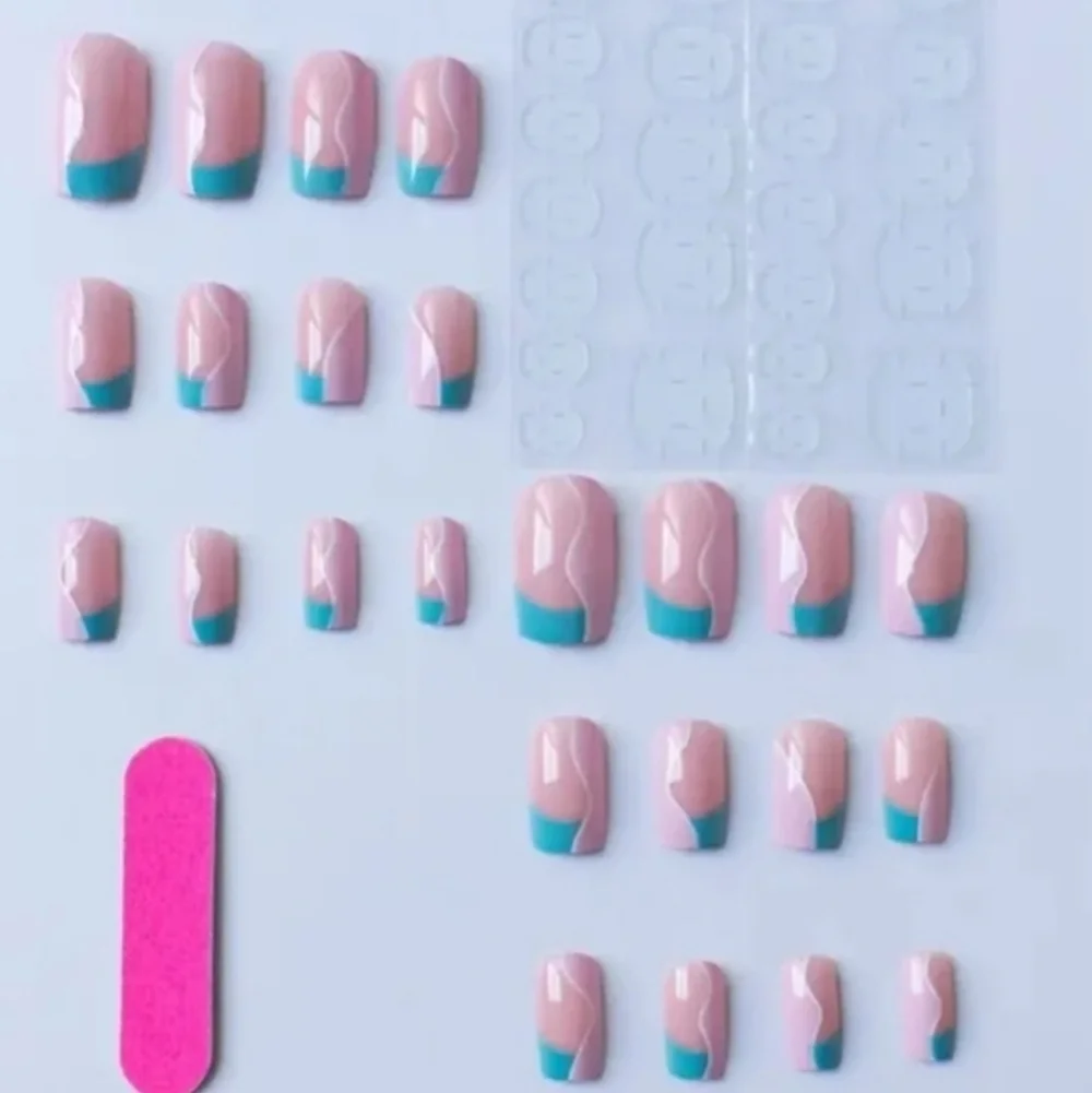 24 Pieces Fake Press On Nails